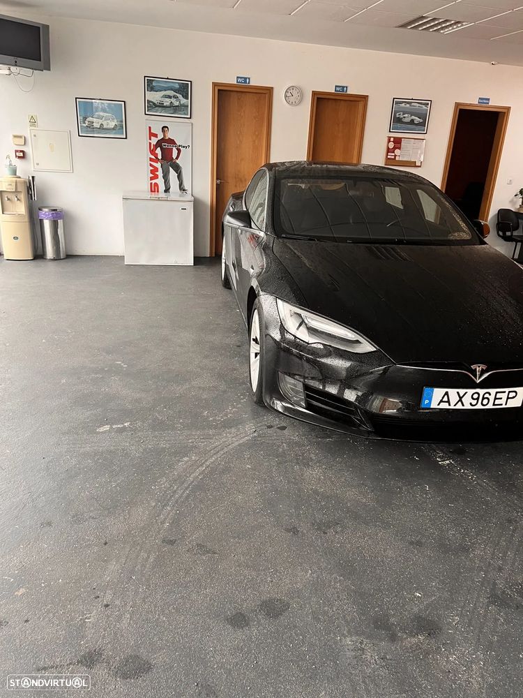 Tesla Model S Standard - 11