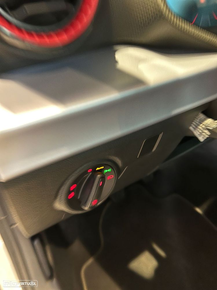 SEAT Arona 1.0 TSI FR - 42