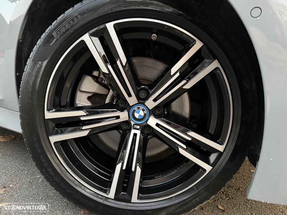 BMW 330 e Touring xDrive Aut. M Sport - 3