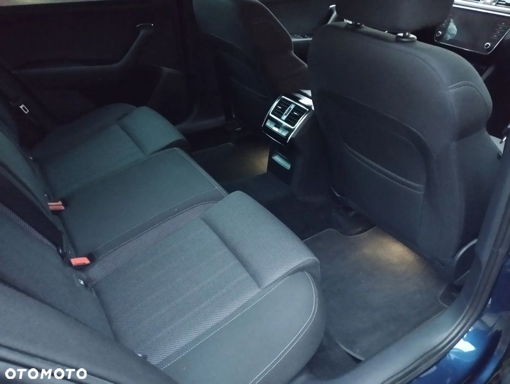 Skoda Superb 2.0 TDI SCR 4x4 Style DSG - 9