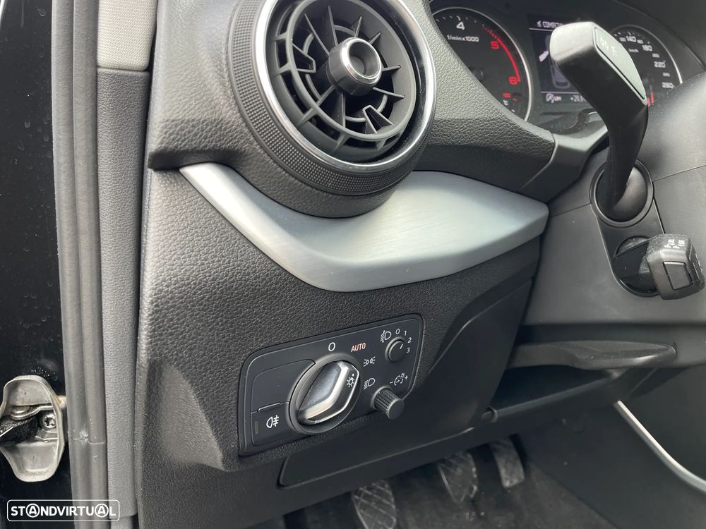 Audi Q2 30 TDI Sport - 24
