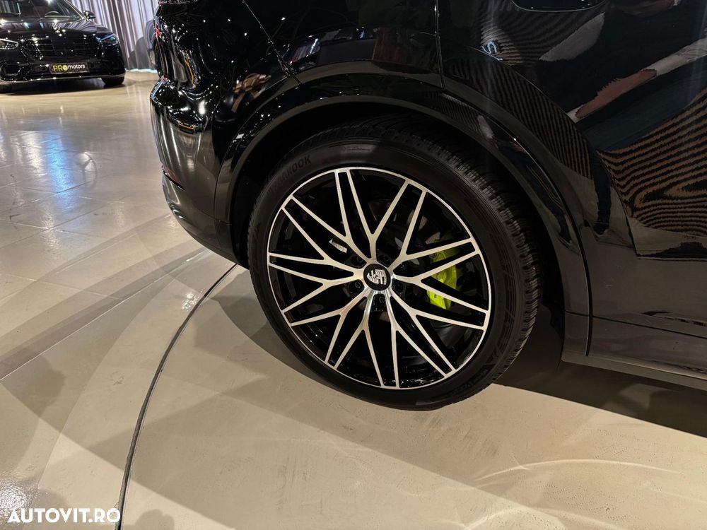 Porsche Cayenne - 21