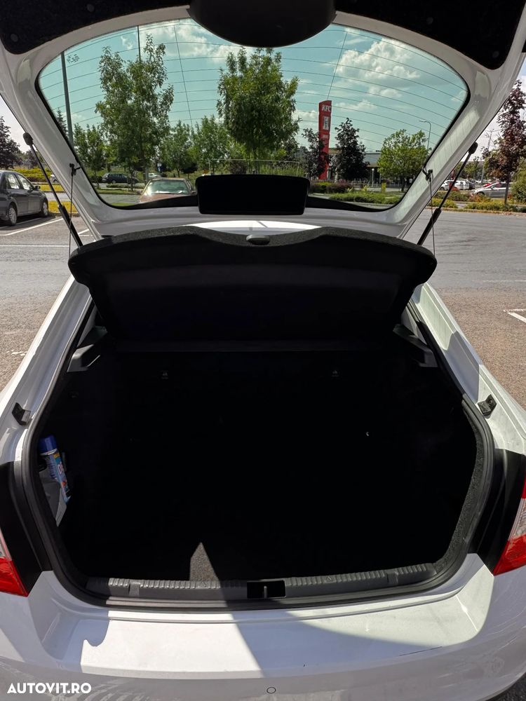 Skoda RAPID 1.4 TSI DSG Ambition - 8