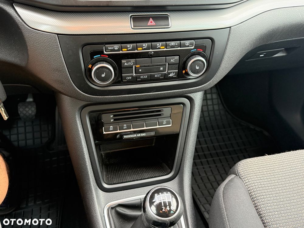Volkswagen Sharan 2.0 TDI DPF BlueMotion Comfortline - 32