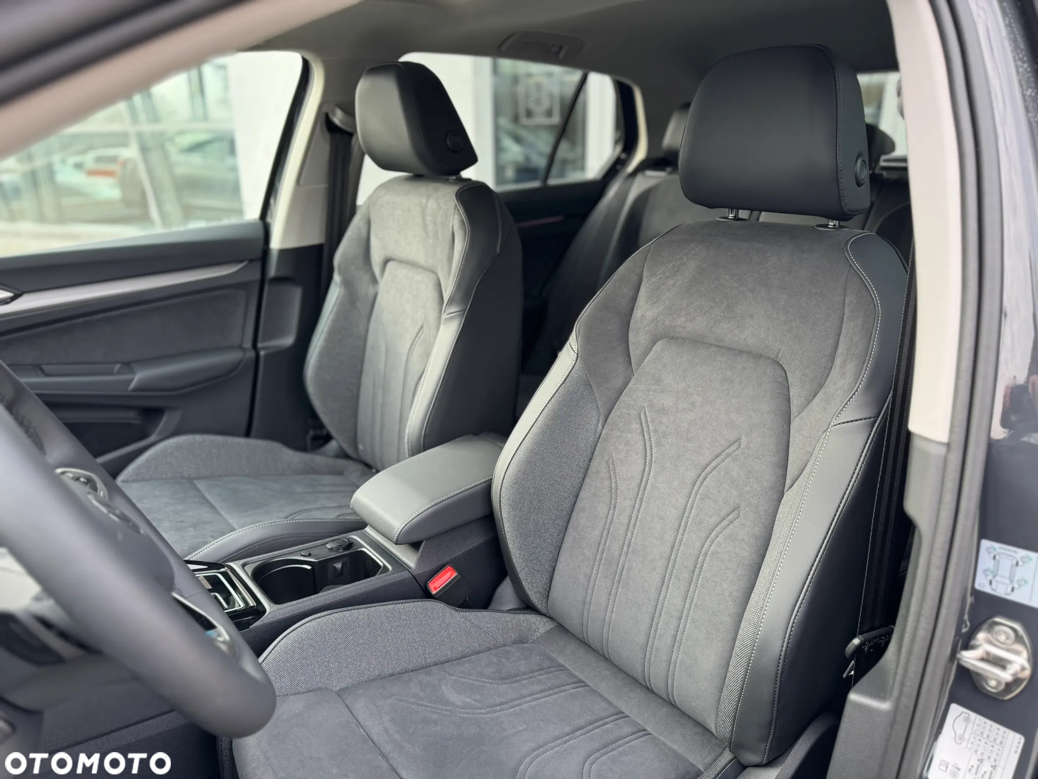 Volkswagen Golf - 14