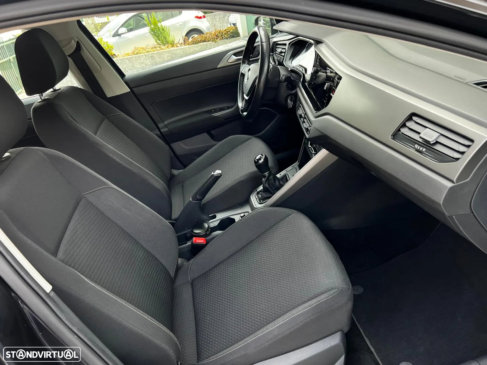 VW Polo 1.0 Trendline - 19