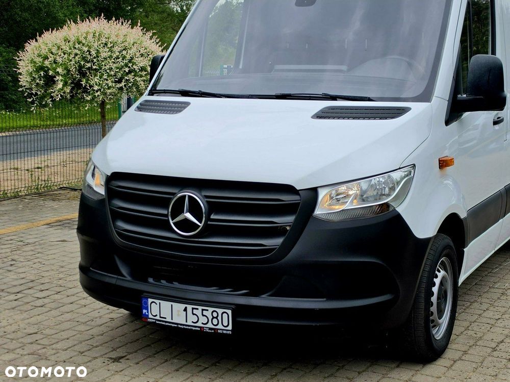 Mercedes-Benz Sprinter - 12