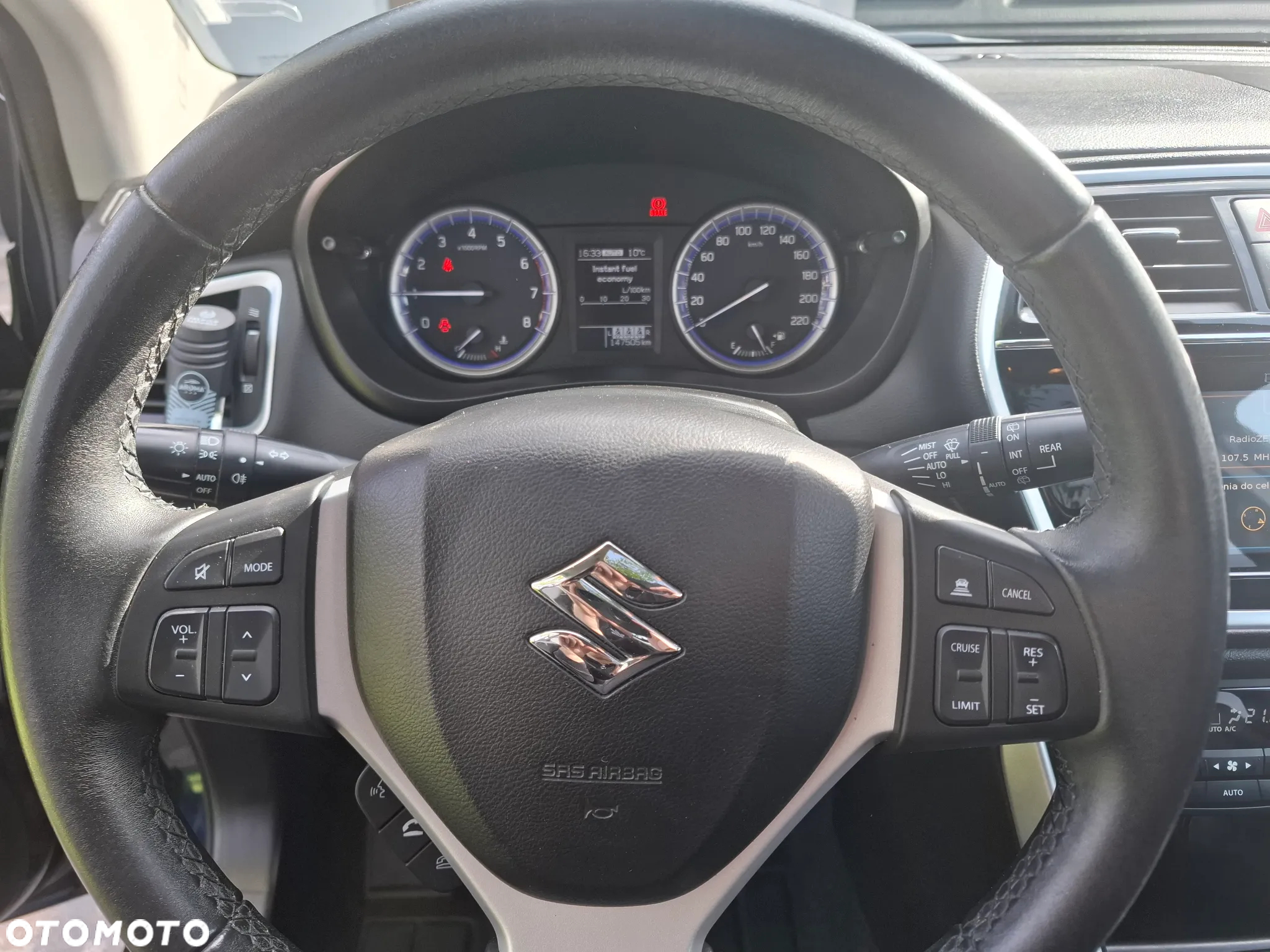 Suzuki SX4 S-Cross 1.4 T Premium 4WD - 7