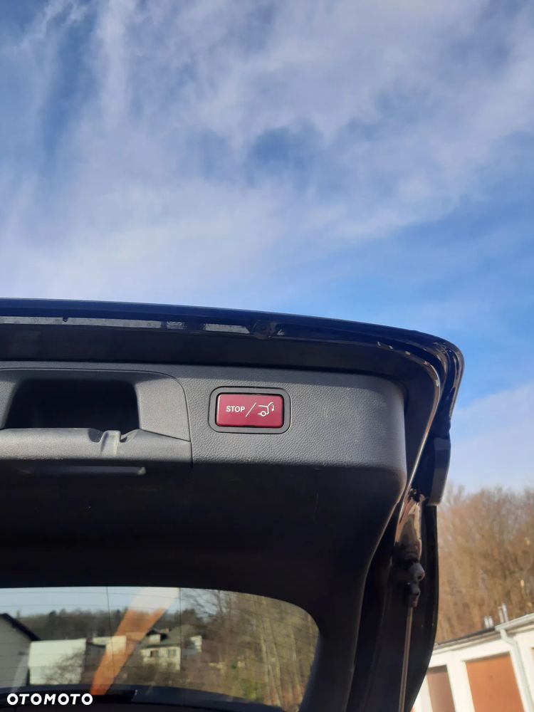 Mercedes-Benz GLC - 17