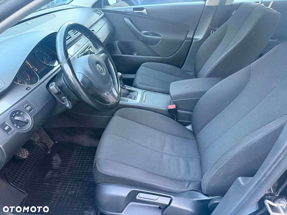 Volkswagen Passat 2.0 Blue TDI DPF Trendline - 22
