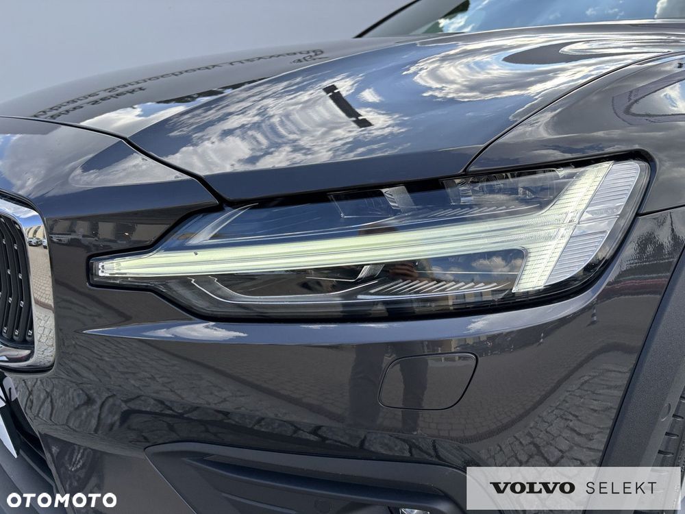 Volvo V60 Cross Country - 6