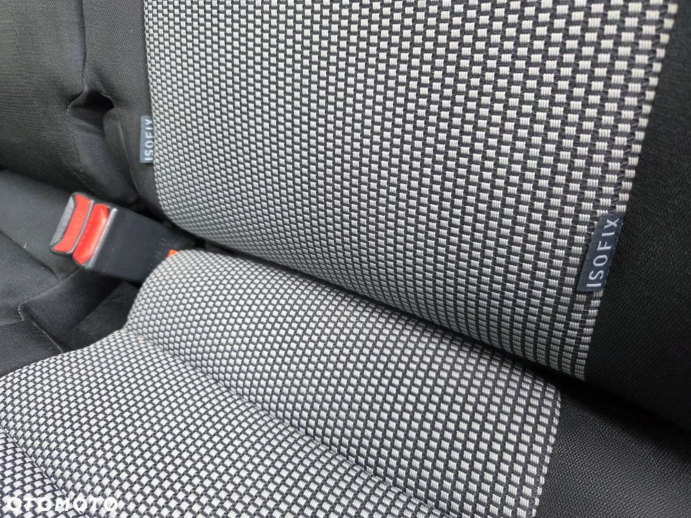 Kia Ceed 1.6 CRDi 136 ISG Platinum Edition - 19