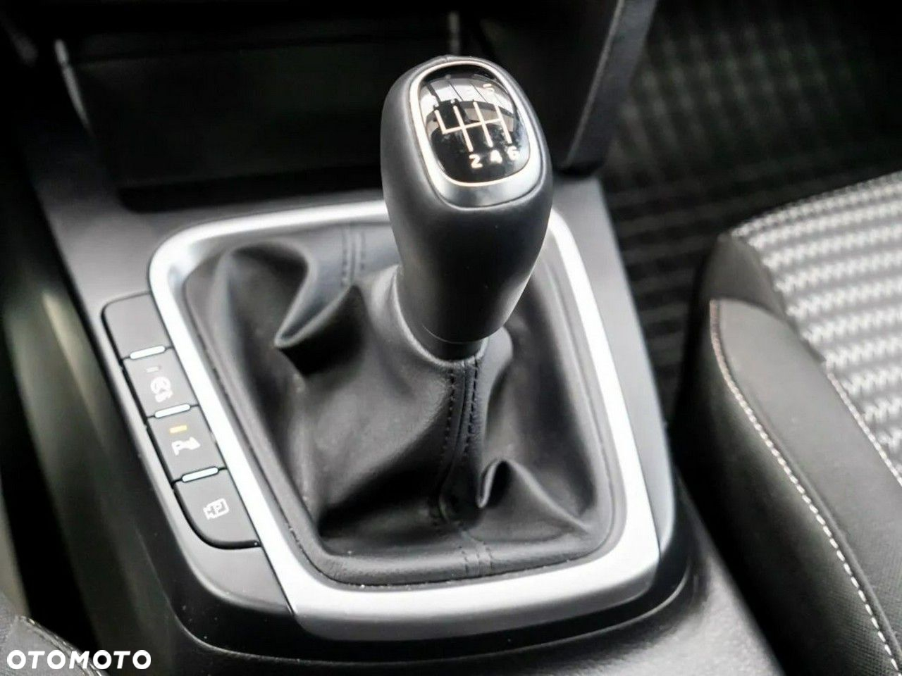 Kia XCeed 1.5 T-GDI M - 17