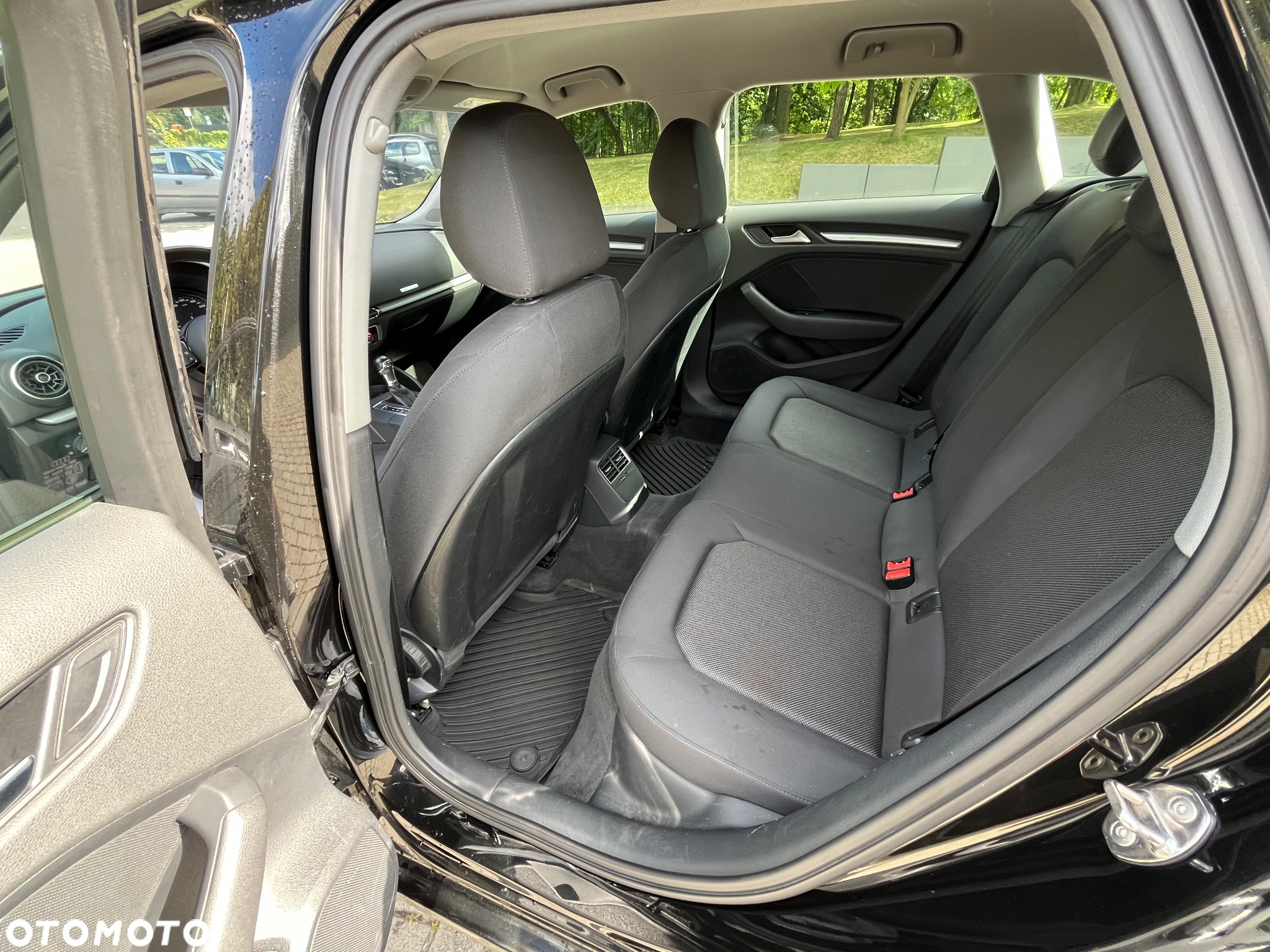 Audi A3 1.6 TDI S tronic design - 12