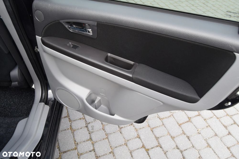 Suzuki SX4 2.0 DDiS Premium 4WD - 26