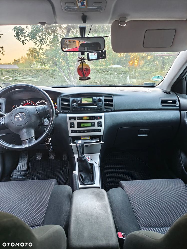 Toyota Corolla 1.6 VVT-i Sol (air6) - 10