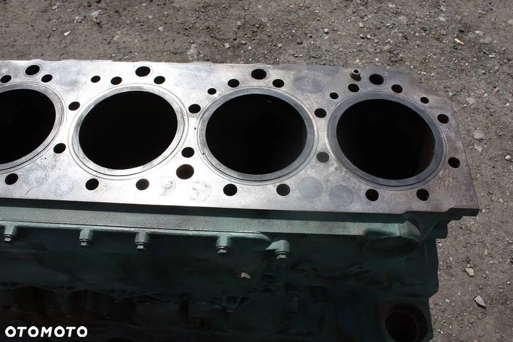 # VOLVO FH16 FH 16 D16 D16G BLOK SILNIKA TULEJE - 6