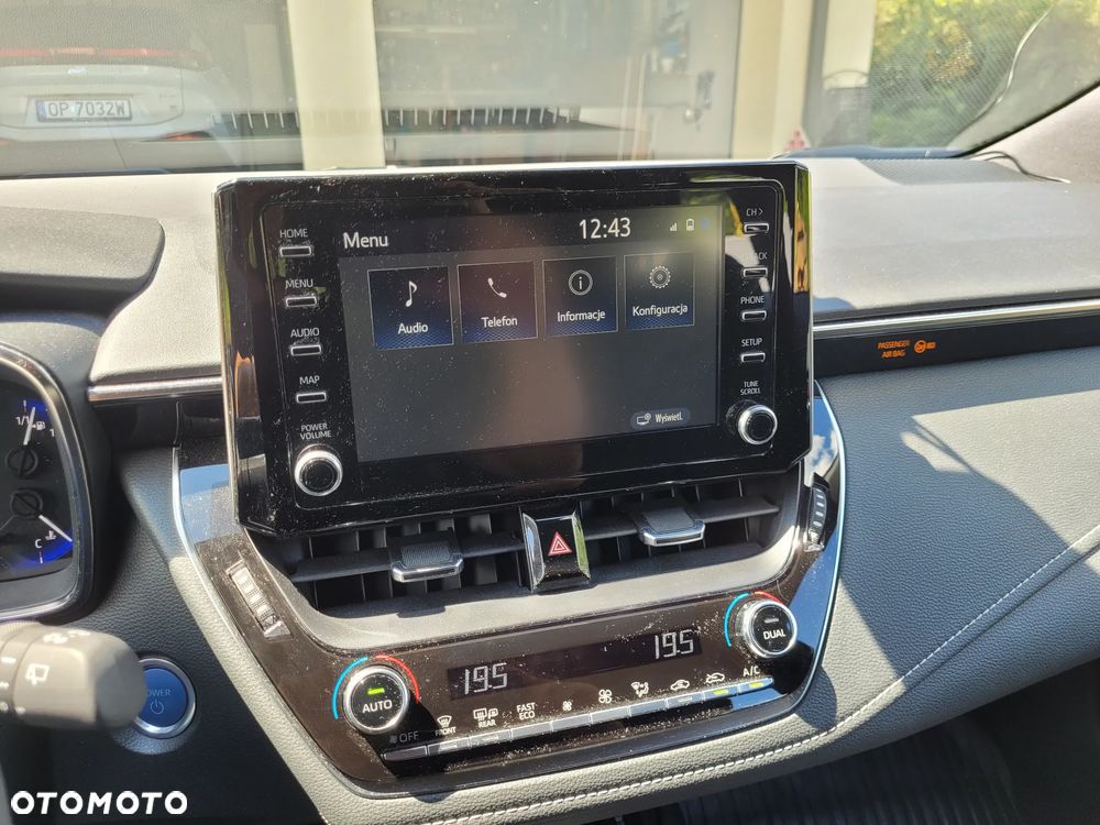 Toyota Corolla 1.8 Hybrid Comfort - 18