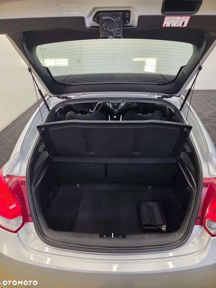 Hyundai Veloster 1.6 blue Premium - 19