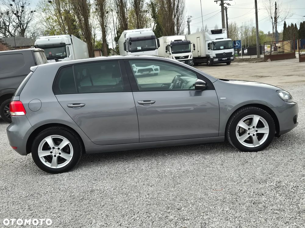 Volkswagen Golf 2.0 TDI DPF DSG MATCH - 13