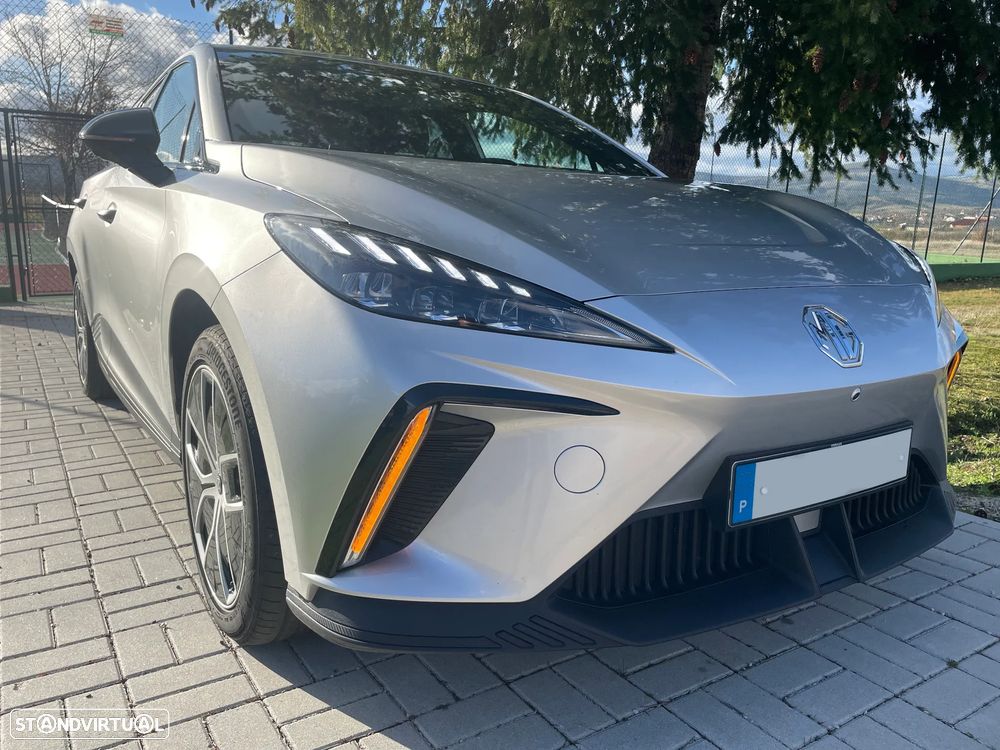 MG MG4 4 Luxury 64 kWh - 1