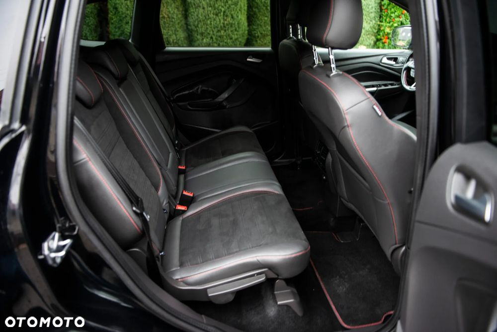 Ford Kuga 1.5 EcoBoost 2x4 ST-Line - 35
