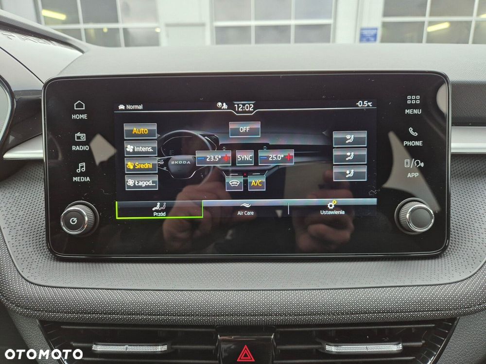 Skoda Fabia 1.0 TSI Selection DSG - 27