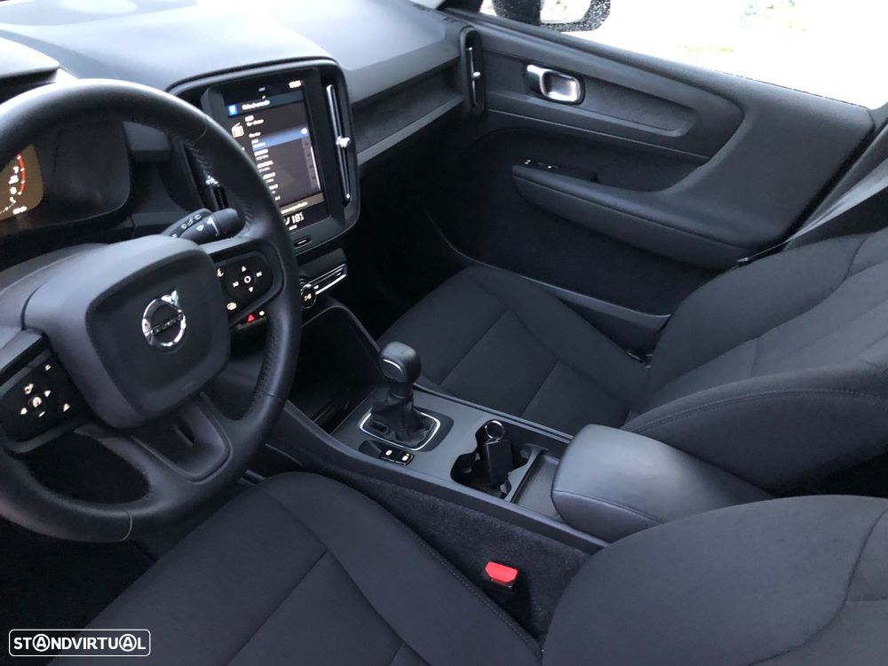 Volvo XC 40 1.5 T2 Momentum Plus - 23