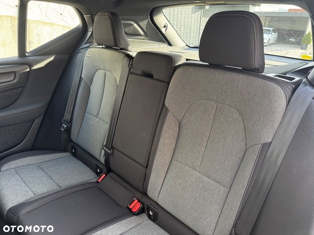 Volvo XC 40 B3 Plus Bright - 22