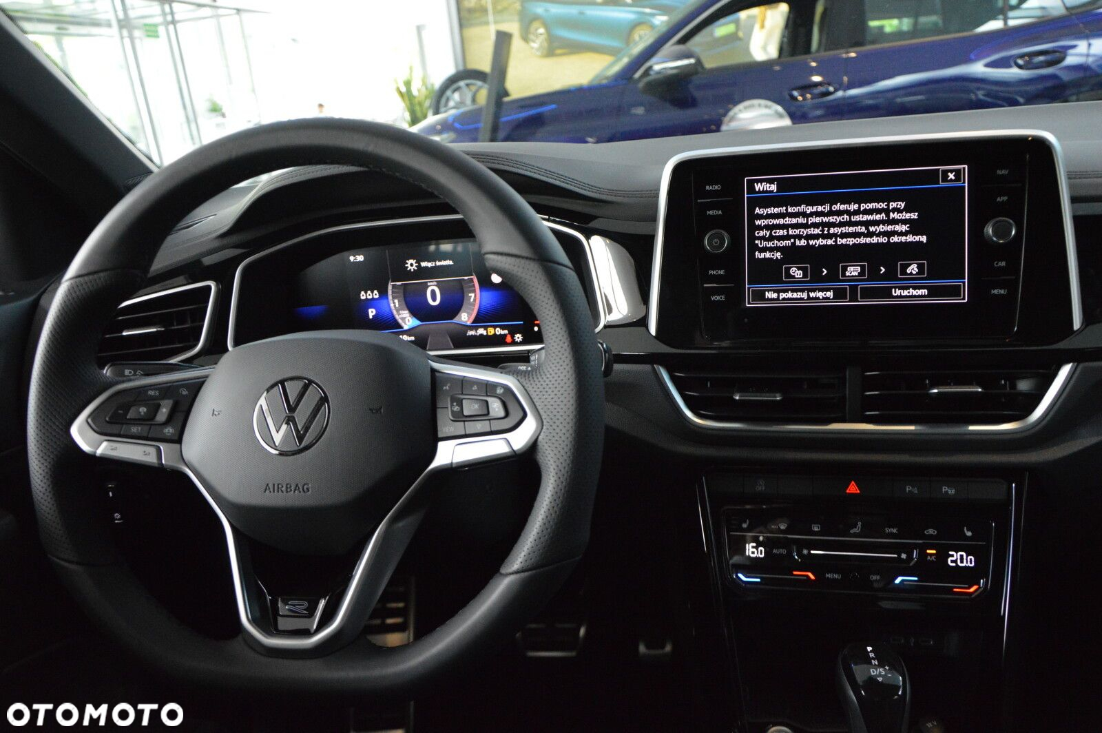Volkswagen T-Roc - 13