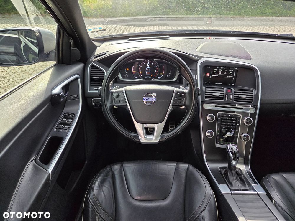 Volvo XC 60 T6 AWD RDesign - 12