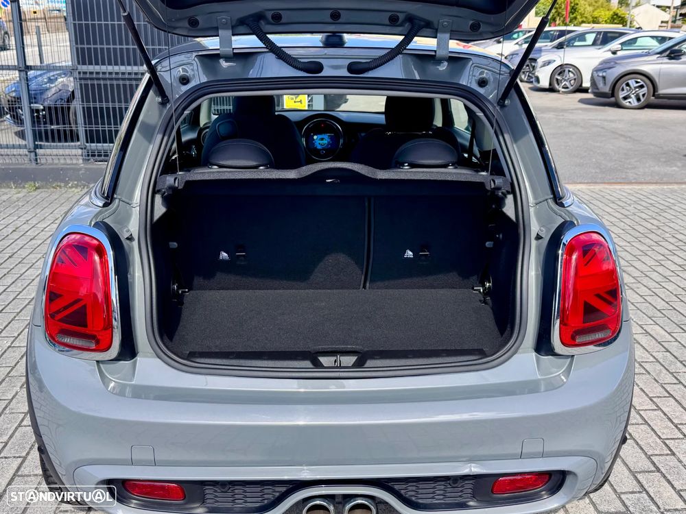 MINI 3 Portas Cooper SD Aut. - 19