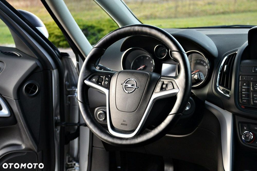 Opel Zafira - 25