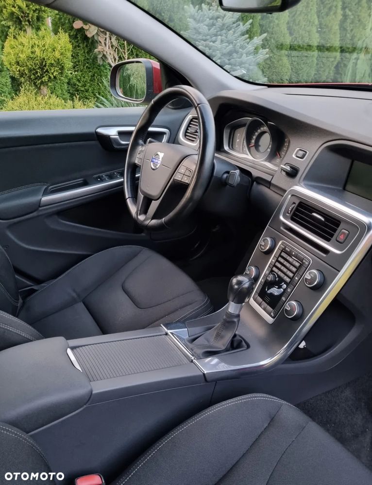 Volvo S60 T4 Kinetic - 19