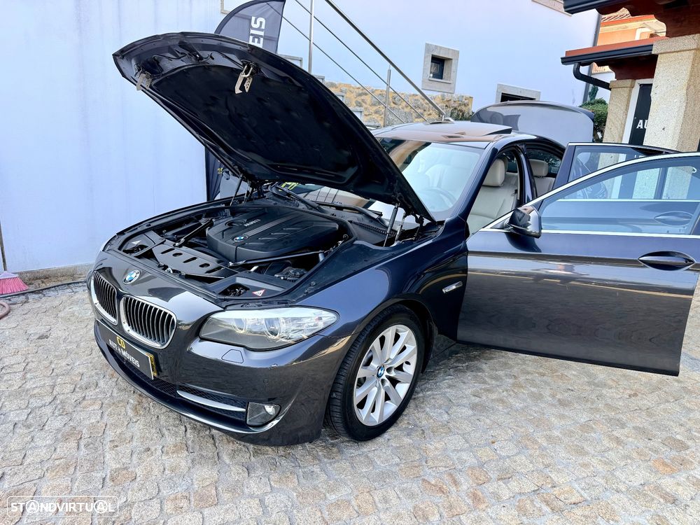 BMW 520 d Exclusive Auto 123g - 33
