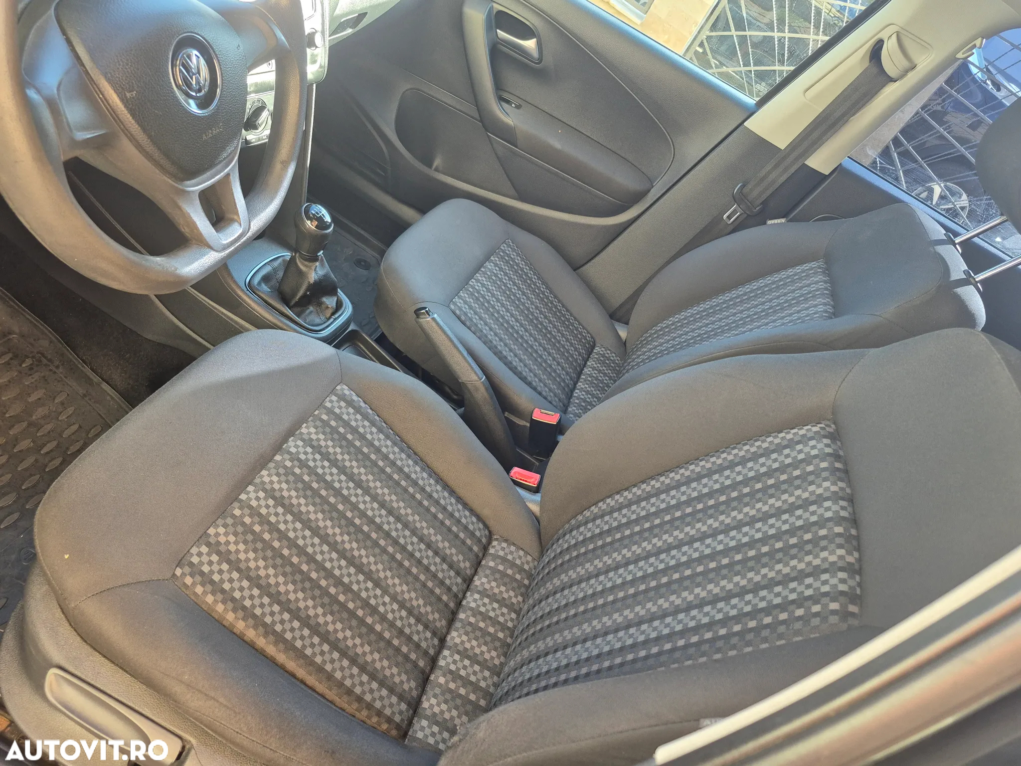 Volkswagen Polo - 11