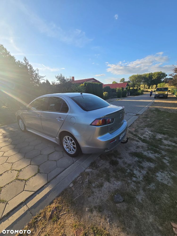 Mitsubishi Lancer - 8