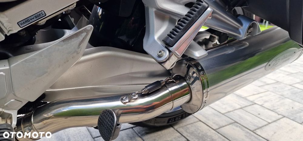 Yamaha FJR - 7