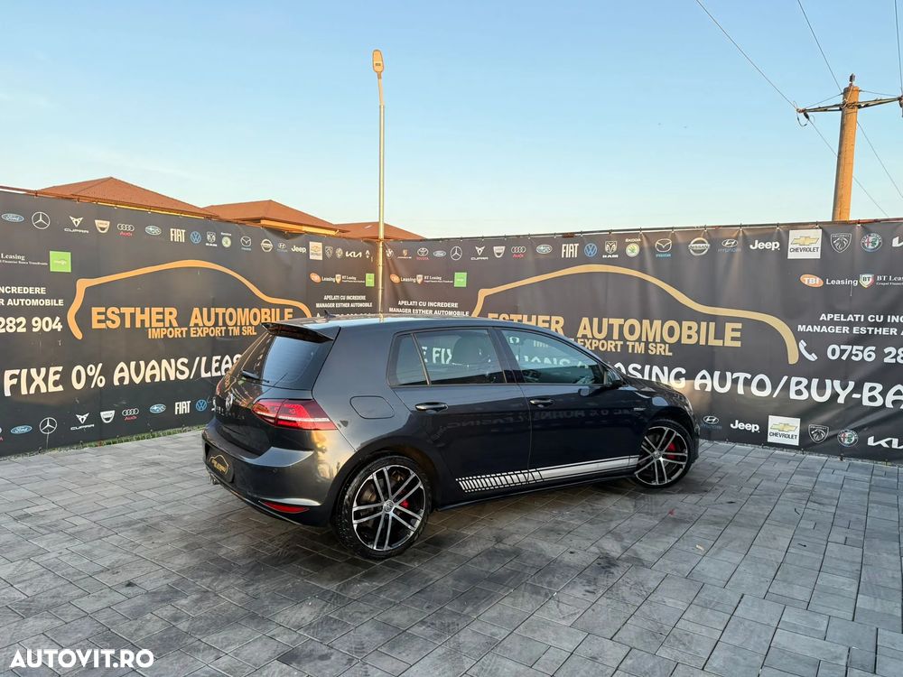 Volkswagen Golf 2.0 TDI BlueMotion Technology Comfortline - 4