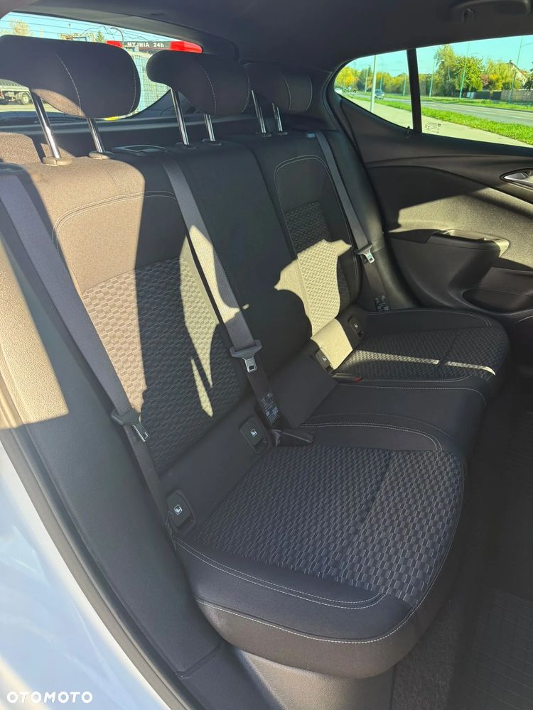 Opel Astra 1.4 Turbo Innovation - 12
