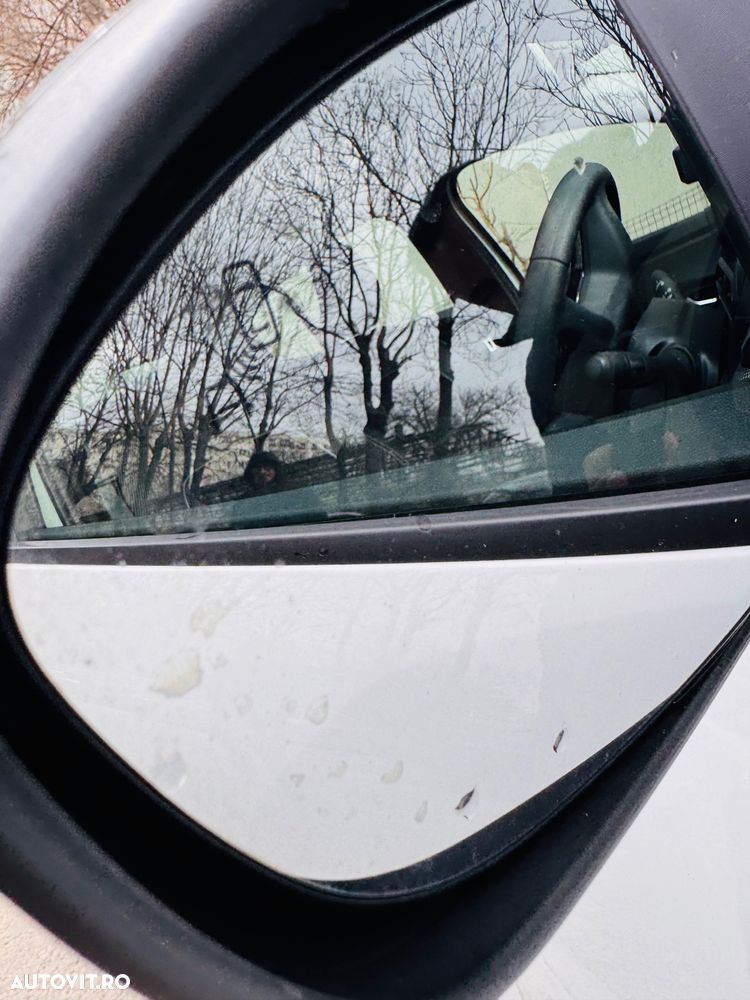 Dacia Logan TCe 90 MT6 Prestige - 8