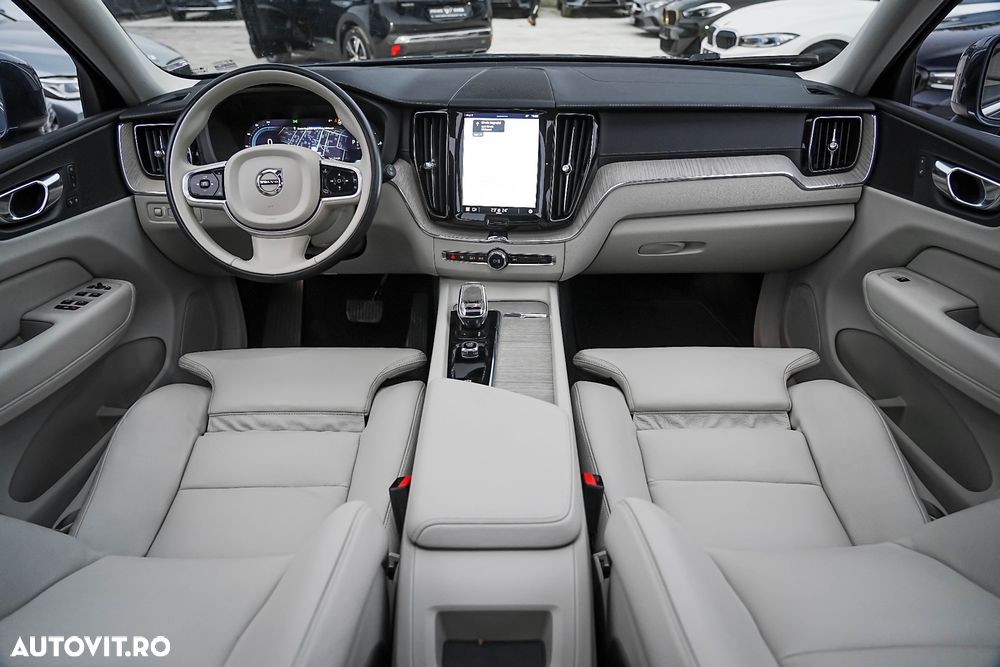 Volvo XC 60 Recharge T6 Twin Engine eAWD Inscription Expression - 3