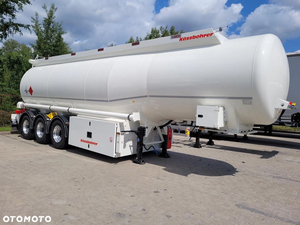 Kassbohrer Cysterna Paliwowa STB - 6