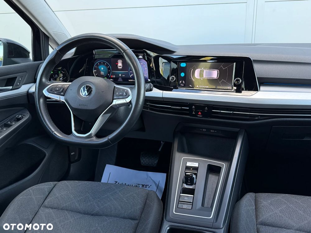 Volkswagen Golf 1.0 eTSI OPF DSG Life - 17