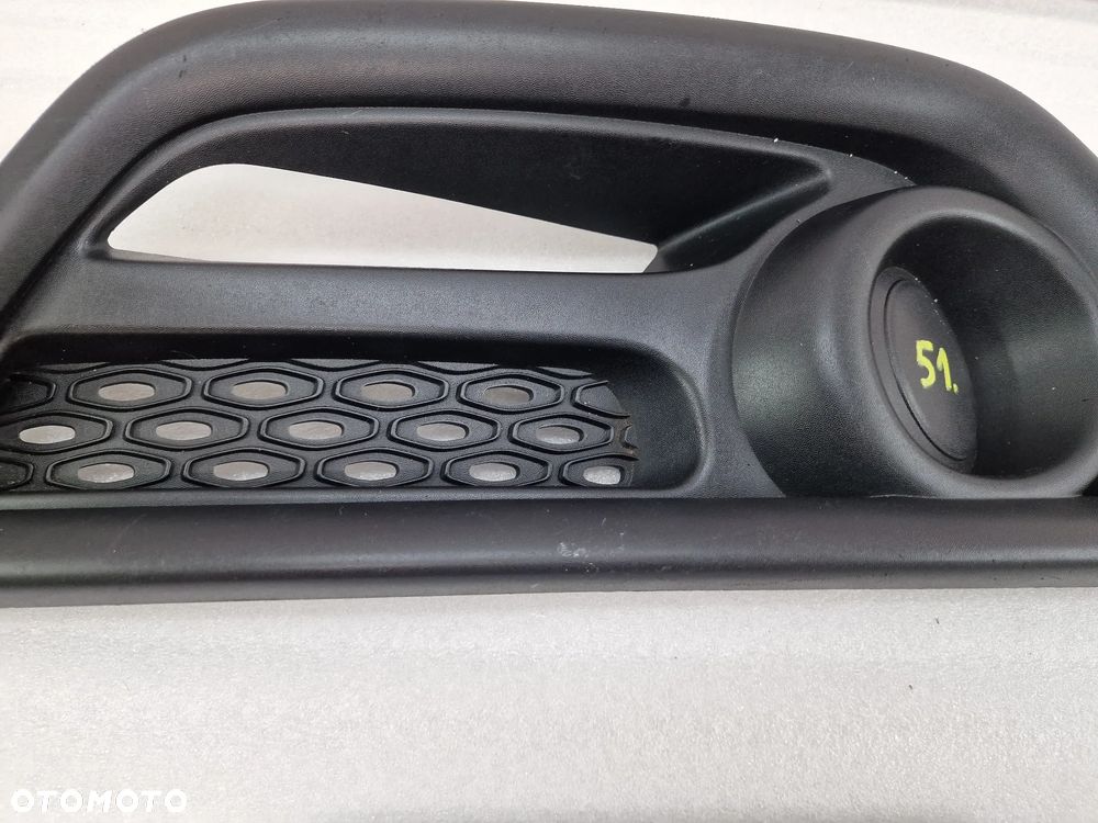 RENAULT CAPTUR I 12- PRAWA KRATKA BOCZNA ZDERZAKA PRZEDNIEGO PRZÓD , OPCJA BEZ CHROMU I HALOGENU , NR 620846576R / 620742386R , NR AUKCJI D/51 - 3