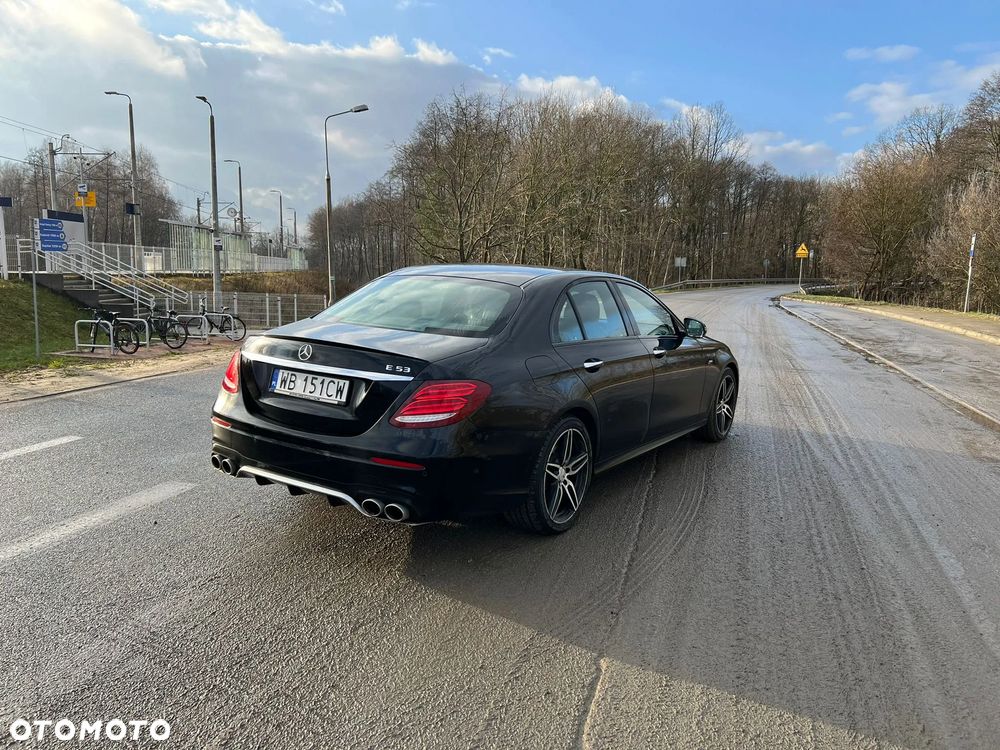 Mercedes-Benz Klasa E AMG 53 4-Matic+ - 3