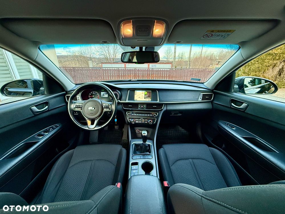 Kia Optima 2.0 M - 40