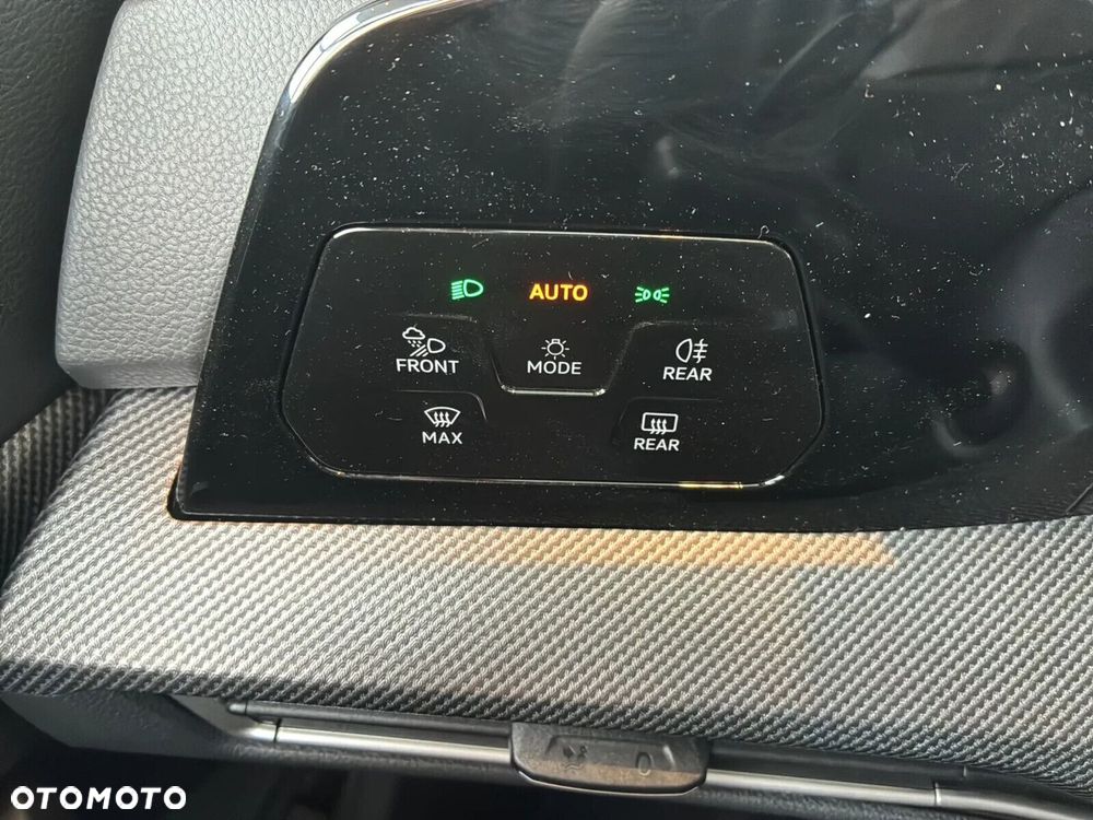 Volkswagen Golf Variant - 25
