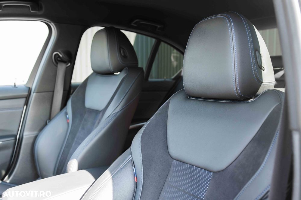 BMW Seria 3 330e xDrive Aut. M Sport - 16