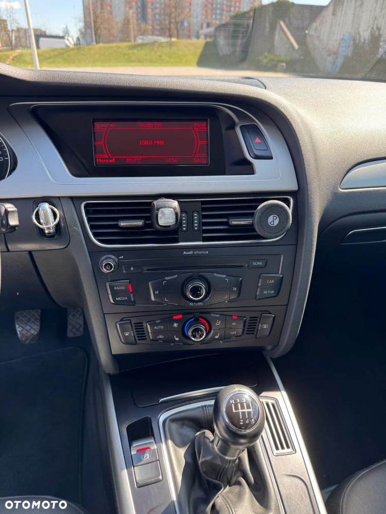 Audi A4 Limousine - 10